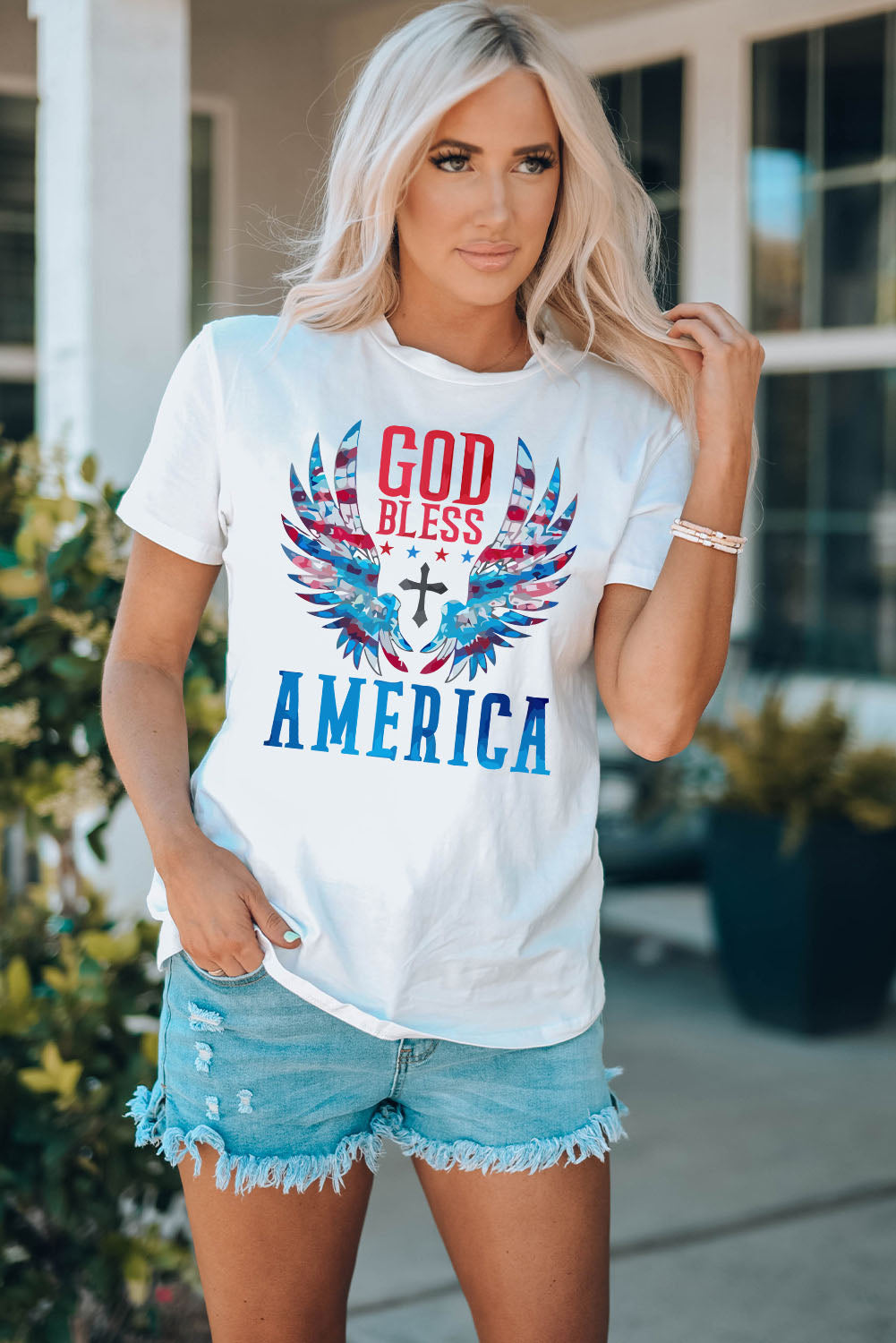 GOD BLESS AMERICA Cuffed Tee Shirt Sunset and Swim White S 