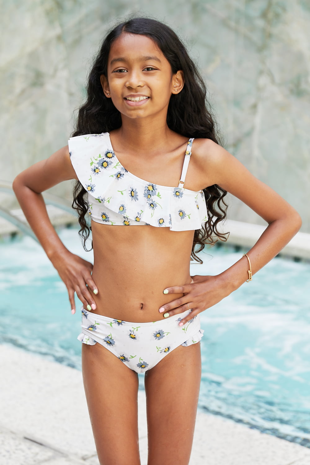 Girl Marina West Swim Float On Asymmetric Neck Two-Piece Set in Daisy Cream Mommy And Me Swimsuits Mother Daughter Swimwear  Sunset and Swim White 18M 