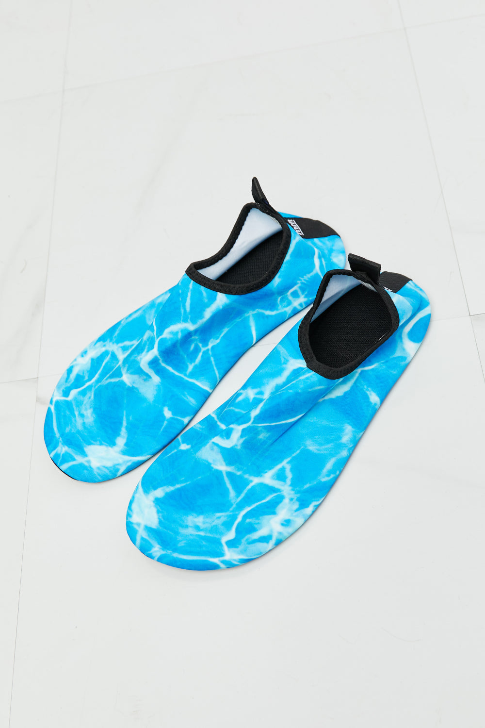 MMshoes On The Shore Water Shoes in Sky Blue Sunset and Swim   