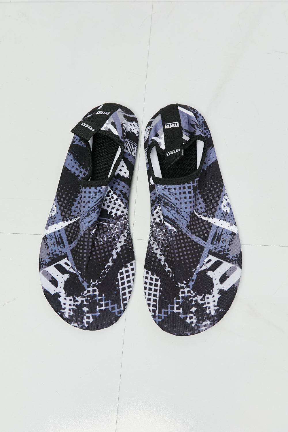 MMshoes On The Shore Water Shoes in Black Pattern  Sunset and Swim   