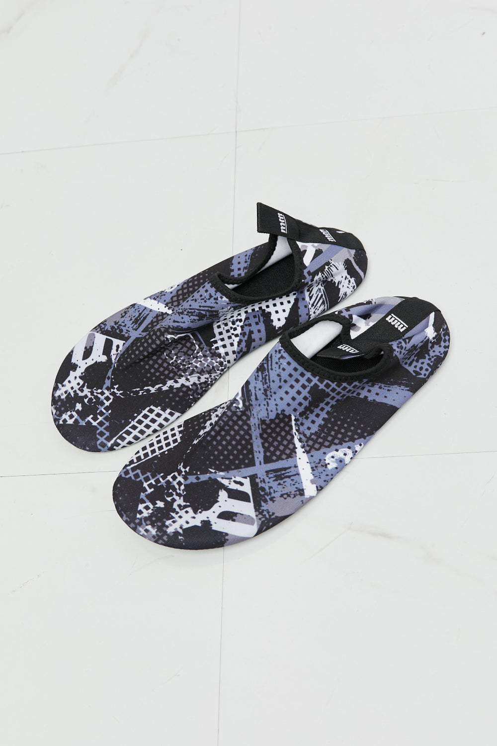 MMshoes On The Shore Water Shoes in Black Pattern  Sunset and Swim   