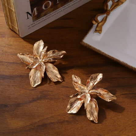 Riviera Queen Flower Earrings - Image 5