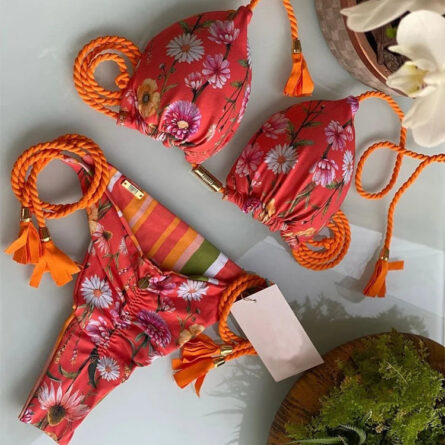 Wave Babe Triangle Scrunch Butt Brazilian Bikini – Bild 16