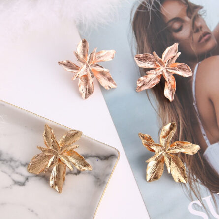 Riviera Queen Flower Earrings - Image 6