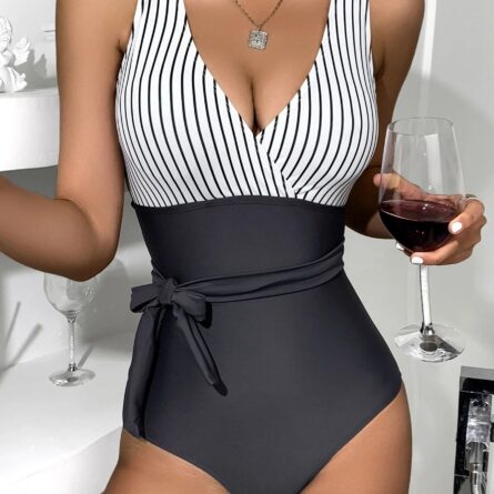 Stunning Striped Sexy DD+ Swimsuit - Image 3