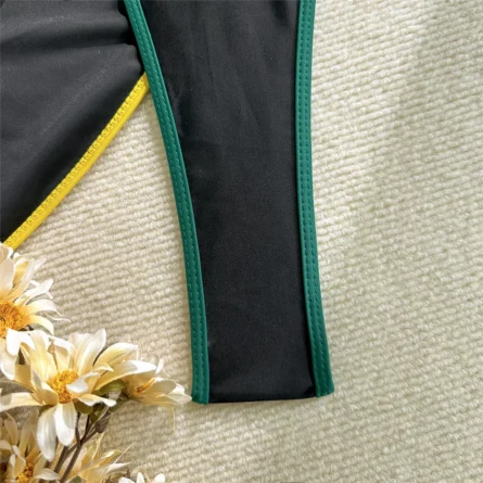 Bold Contrast Thong Bikini Set with Skirt - Image 10