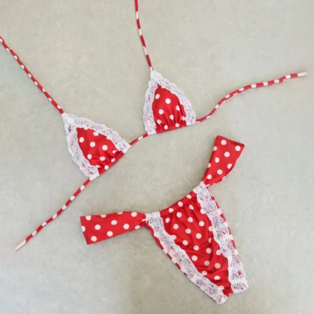 Red Polka Dot Micro Bikini with White Lace Trim — Brazilian Cheeky Set – Bild 1
