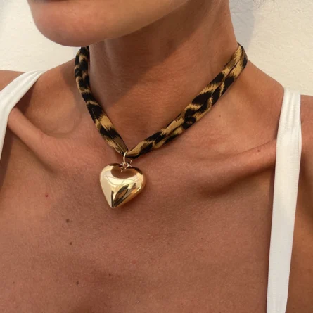 Trendy Heart & Star Pendant Leopard Print Choker Necklace - Image 5